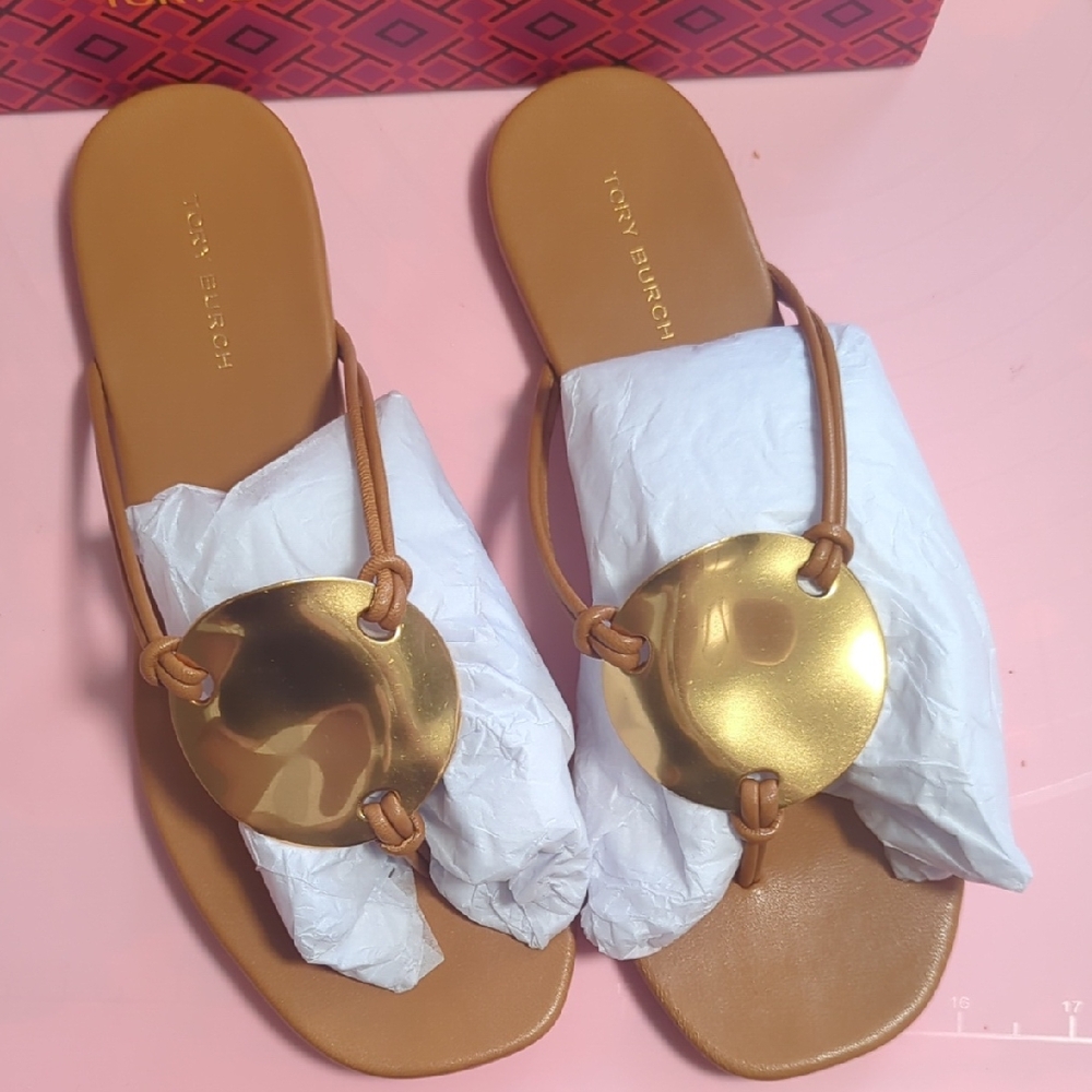 Patos sandal Goat Leather, Tory Burch, Caramel Corn/Gold, Size 6, Runs Small